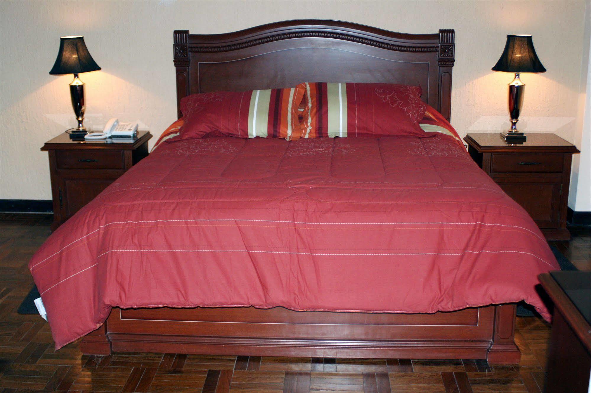 Hostal Patrimonio - Потосі Екстер'єр фото
